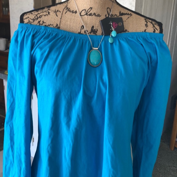 Turquoise top - Picture 2 of 2